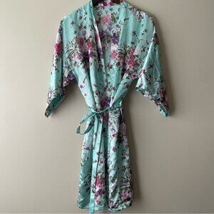 Short Satin Floral Print Women’s Robe Size M